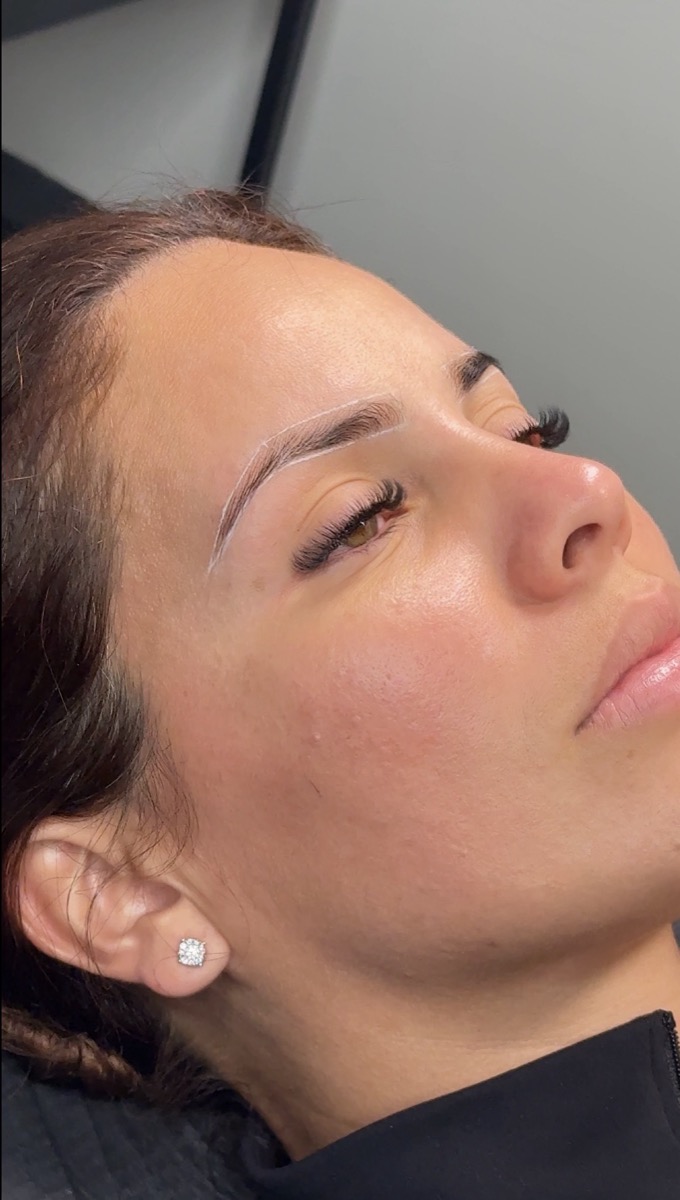 Resultado: cejas y pestañas perfectas en Personi Studio Marbella